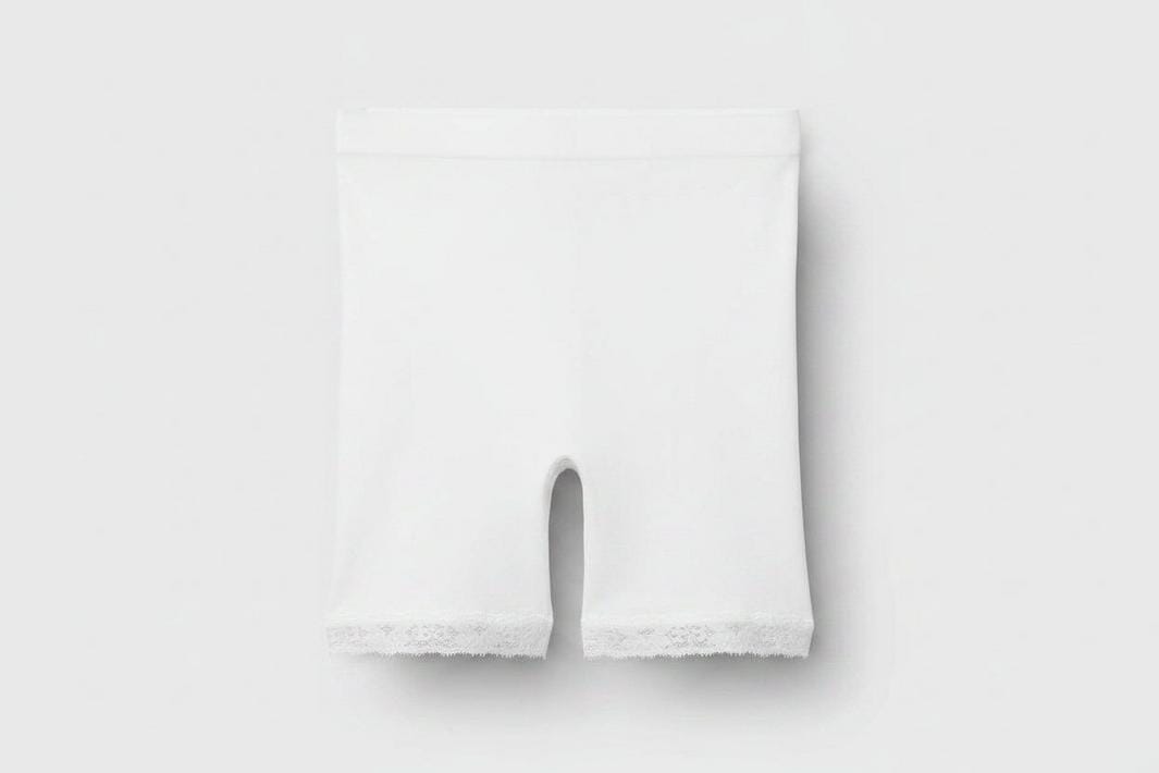 Molly&My Wardrobe - Luise Lace Shorts 8003 - White Shorts 