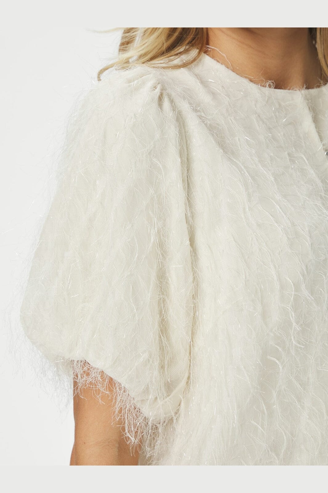 Neo Noir - Aisa Frilly Blouse 167582 - 122 - Creme