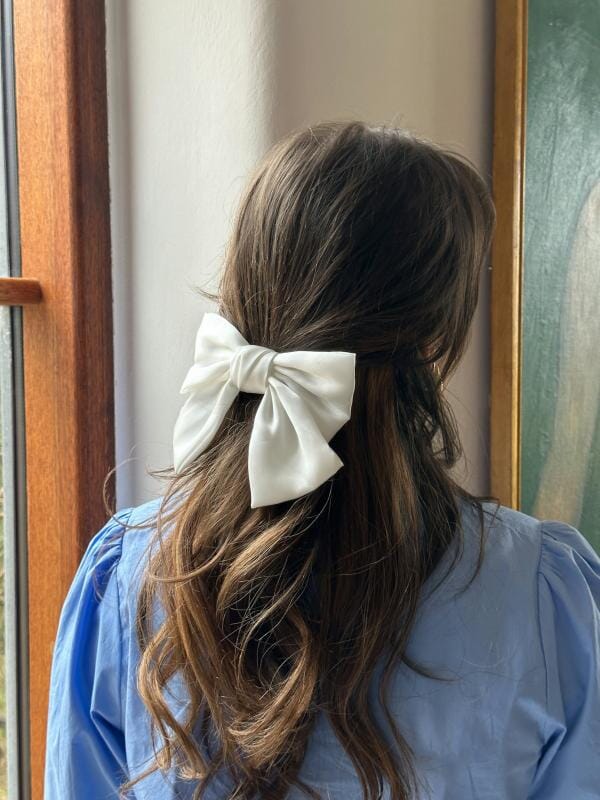 Neo Noir - Bow Hair Clip - White 