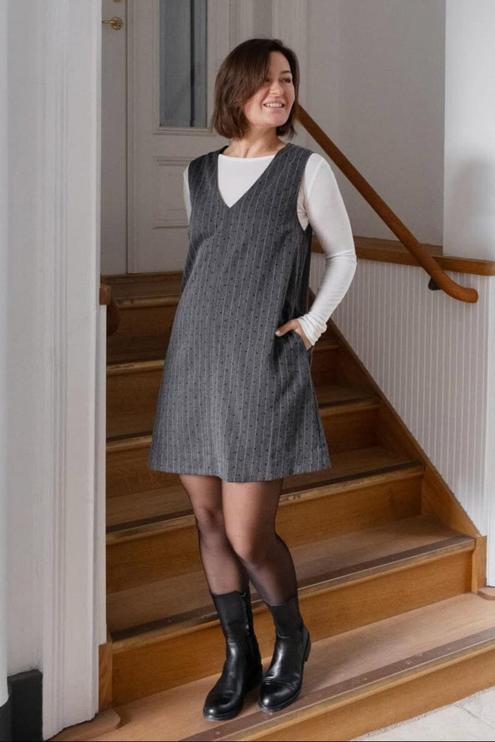 Neo Noir - Caila Mini Dot Dress 167259 - 107 - Dark Grey Melange Kjoler 