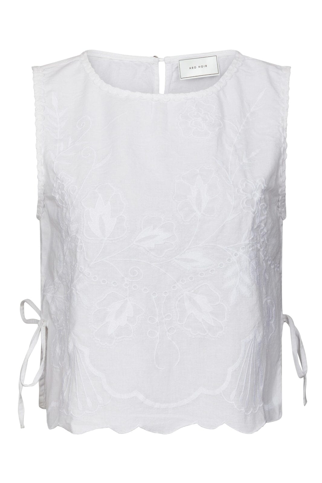 Neo Noir - Kaelin Embroidery Top 169113 - 120 - White