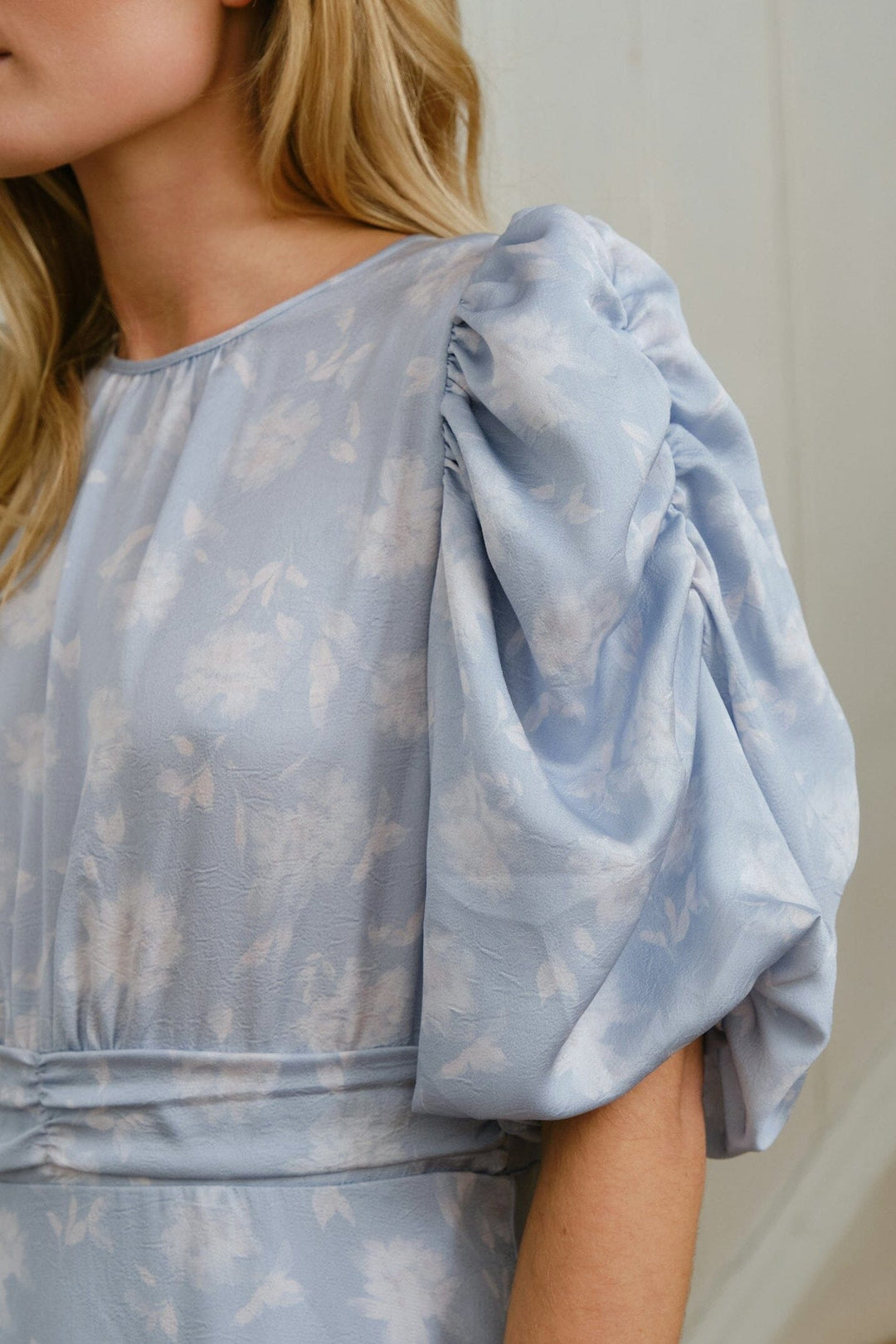 Neo Noir - Kikka Faded Flower Dress 167902 - 145 - Light Blue Kjoler 