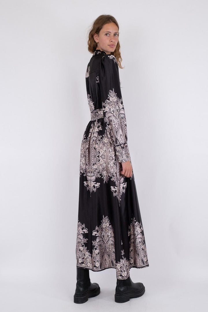 Neo Noir - Nova Paisley Border Dress - Black