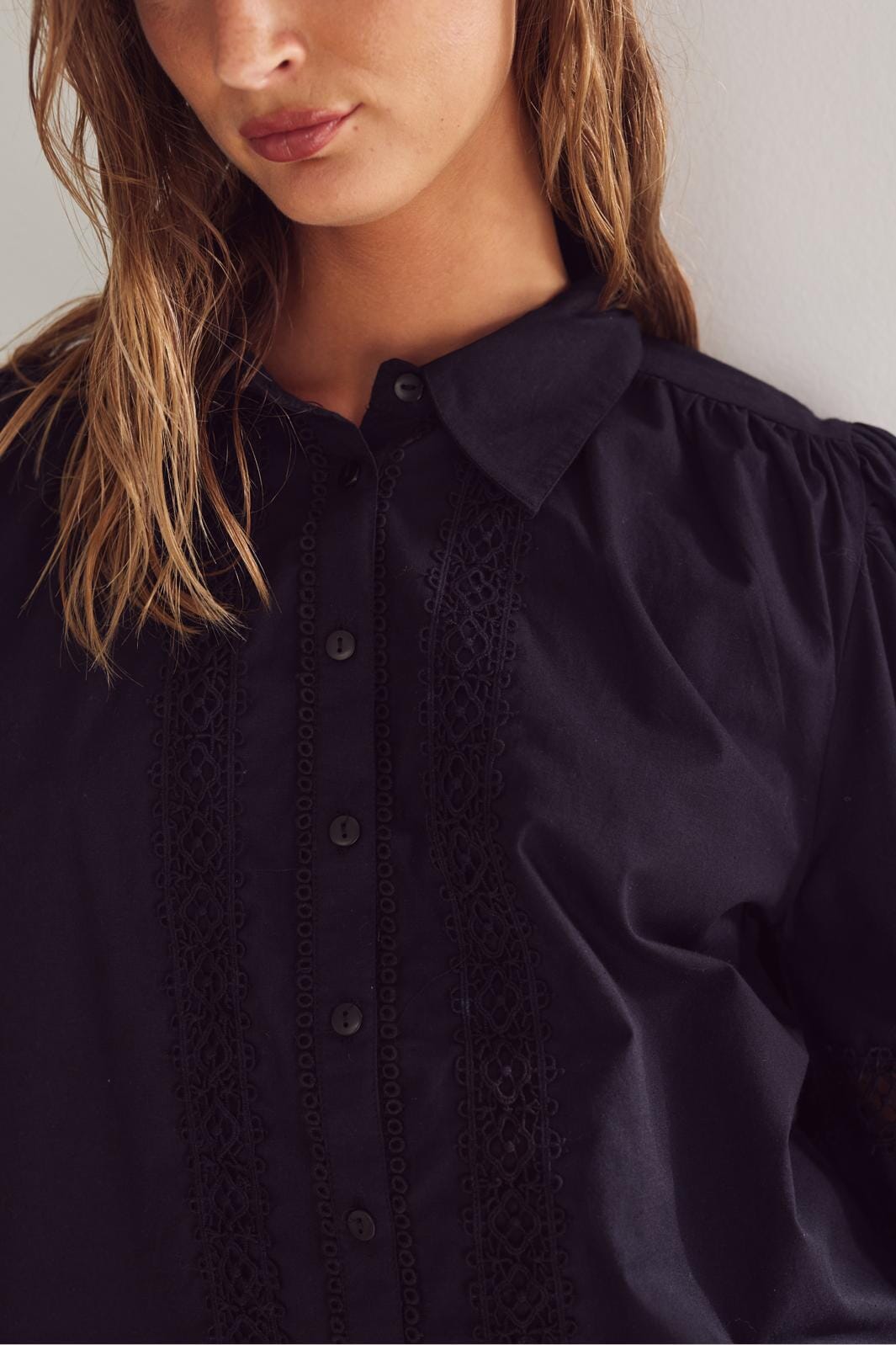 Noella - Lianna Blouse 13260001 - 004 Black