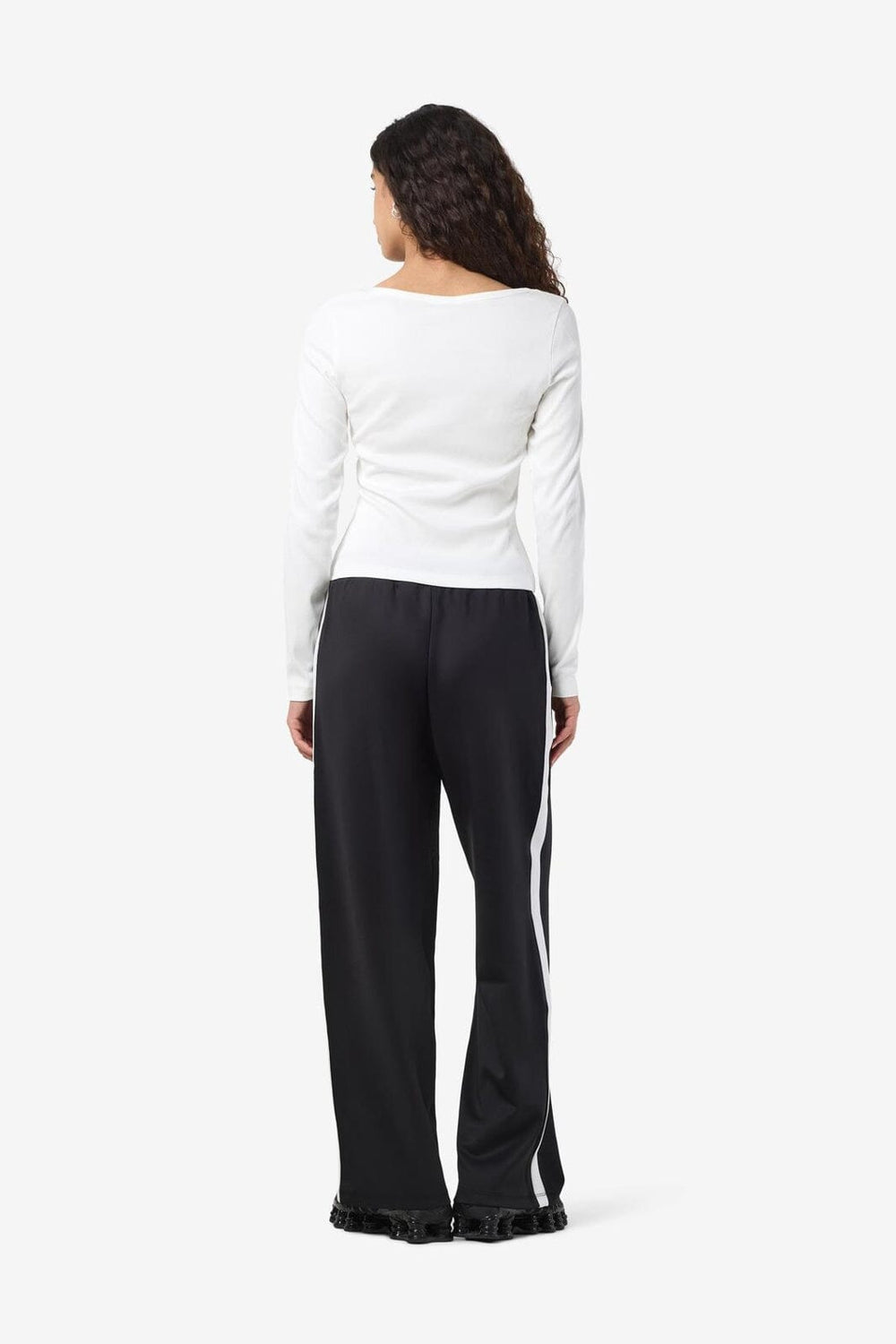 Noisy May - Nmjudy L/S Embr Top - 4863106 Cloud Dancer Black Embr