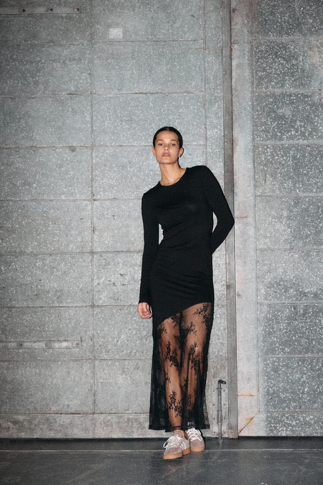 Noisy May - Nmtika L/S Long Assym Lace Insert Dress - 4895665 Black