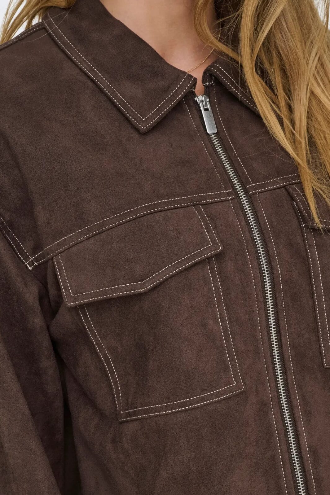 Only - Onlstina Life Faux Suede Jacket Cc - 4854247 Seal Brown W Contrast Stitch