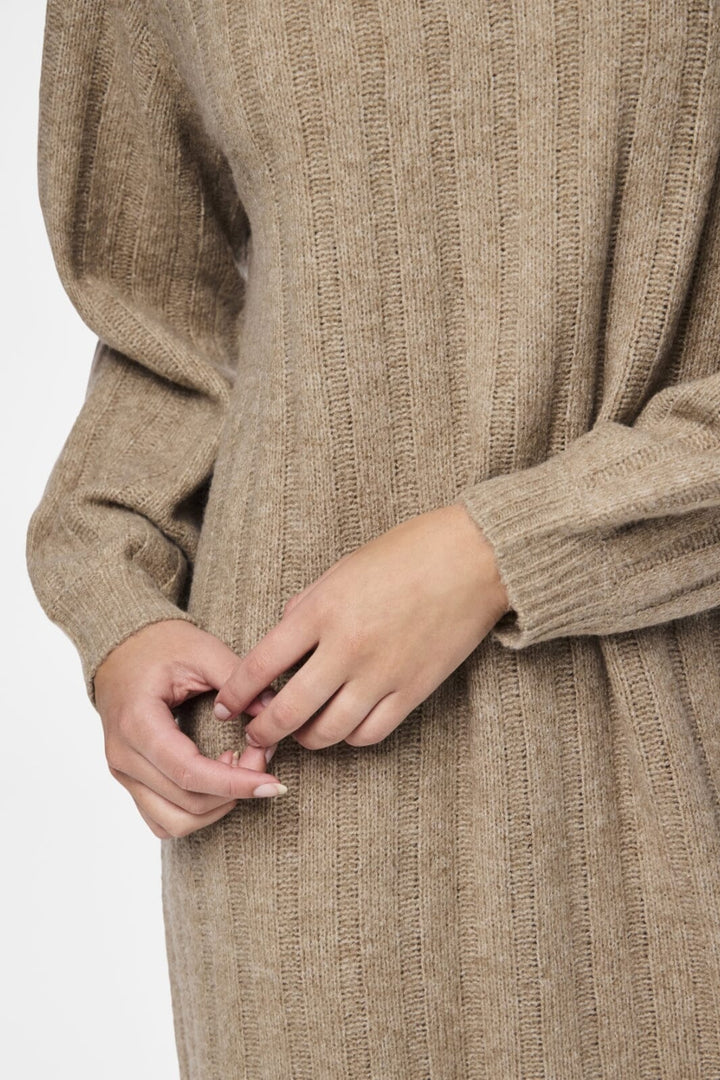 Pieces - Pcmaggy Ls Knit Dress - 4542704 Taupe Gray
