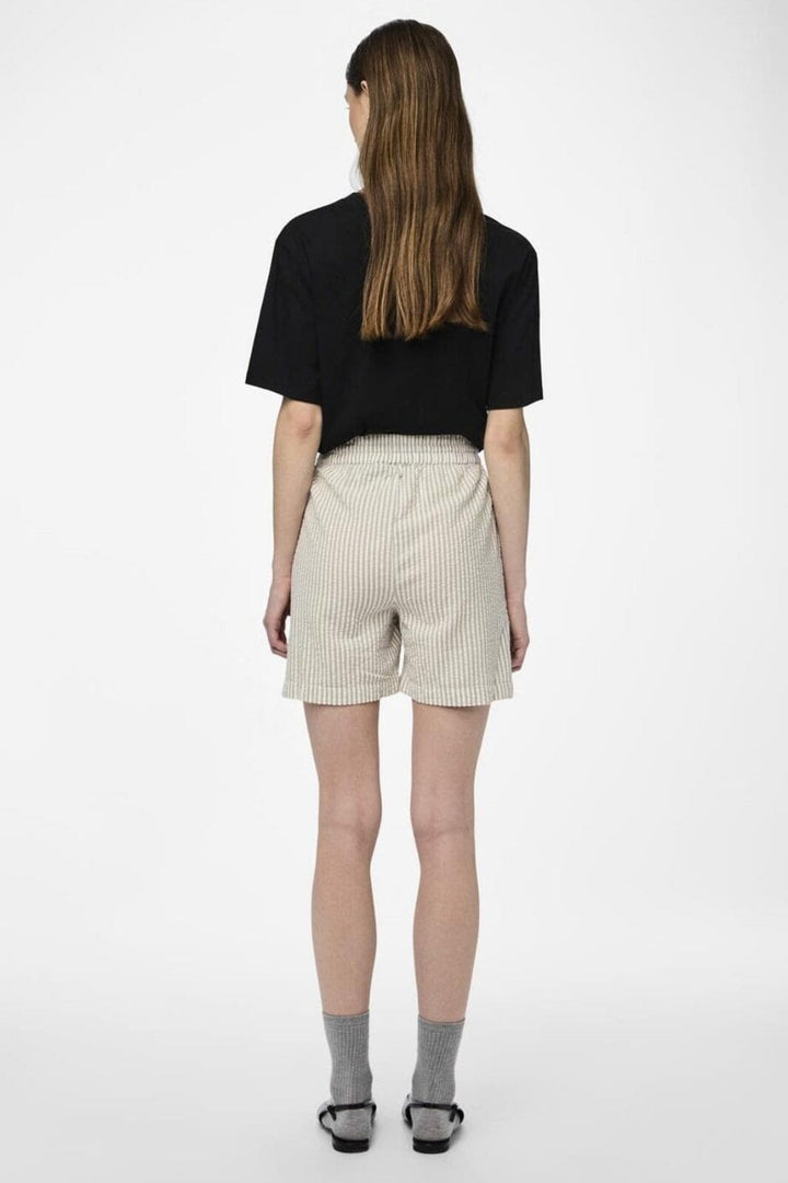 Pieces - Pcsally Loose String Shorts - 4497579 Tea Cloud Dancer