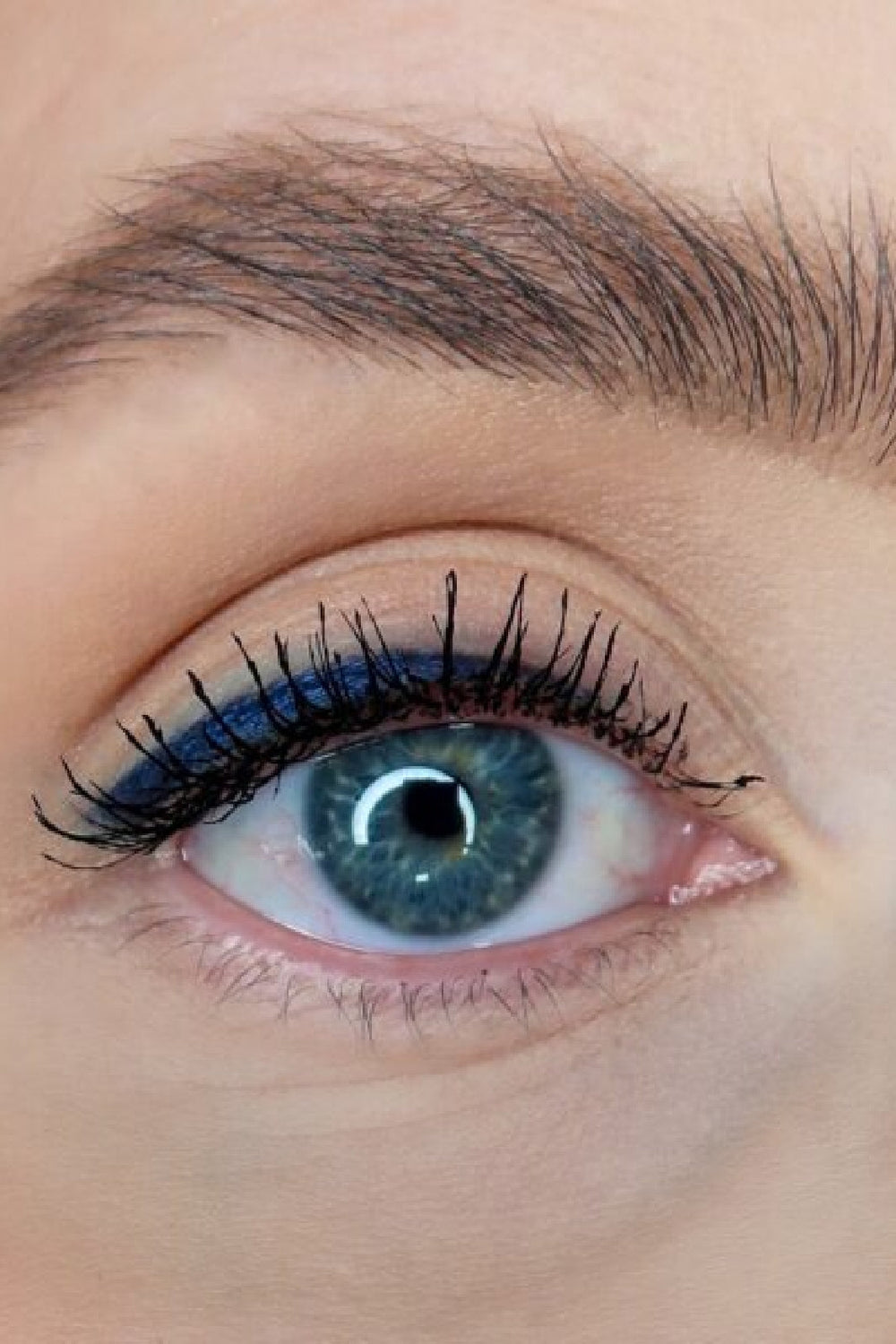 Sandstone - Eyeliner - Blue Makeup 