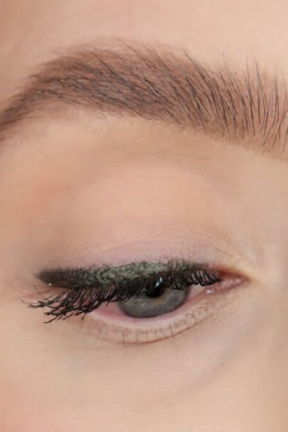 Sandstone - WP Metallic Eyeliner - Green Envy Makeup 