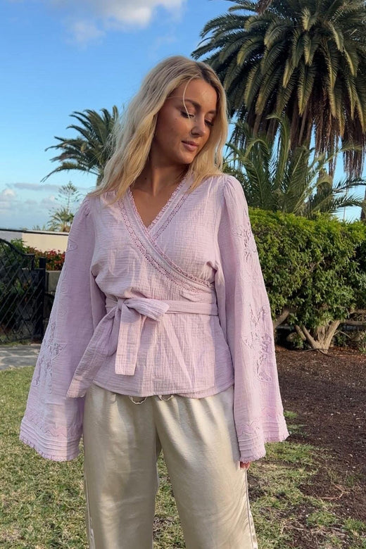 Sissel Edelbo x Molly&My - Winfrey Wrap Top SE 1999 - Lavender Bluser 
