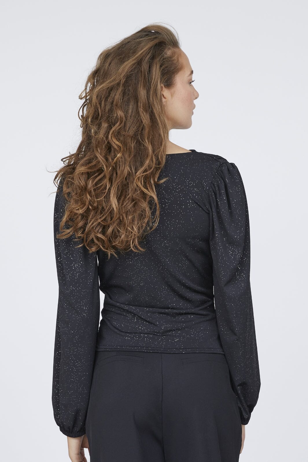 Sisters Point - Cash-Top2 - 001 Black/Silver Bluser 