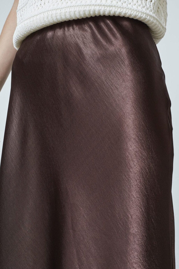 Sisters Point - N.Gewo-Sk4 19228 - 221 - Brown