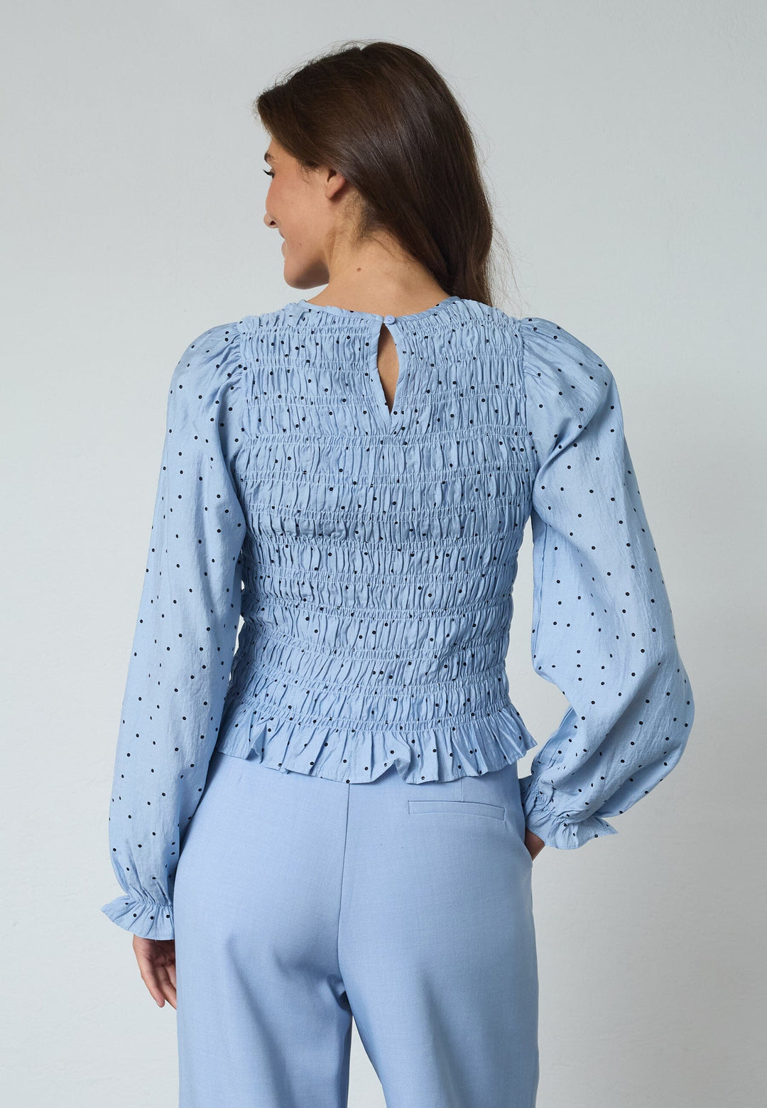 Sisters Point - Nix-Ls12 19457 - 802 - Skyway Dot Bluser 