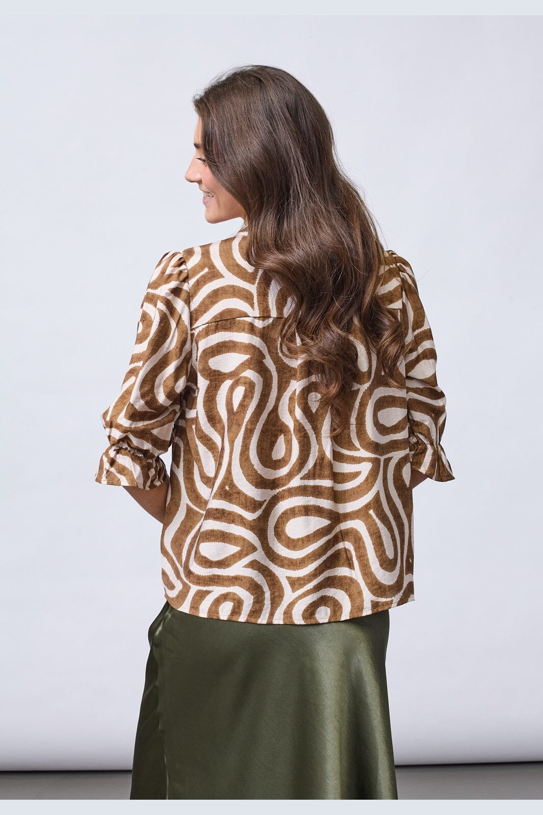 Sisters Point - Venny-Ss5 19730 - 800 - Brown Ethnic